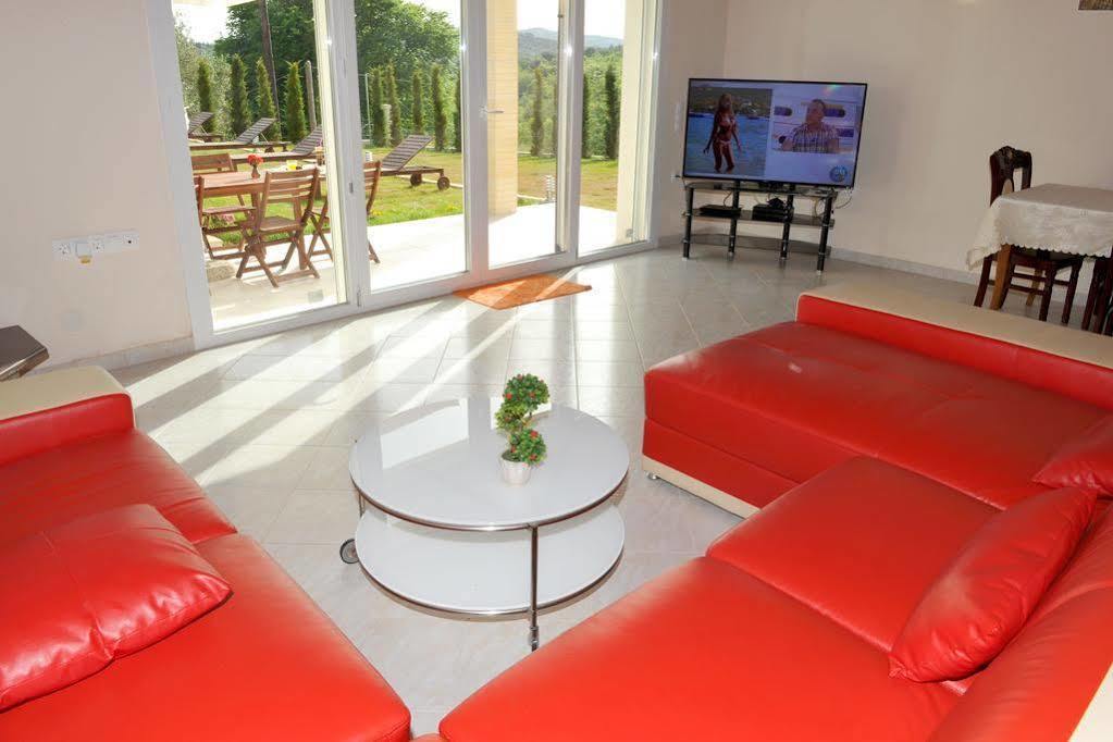 Villa Poulades Gouviá Extérieur photo
